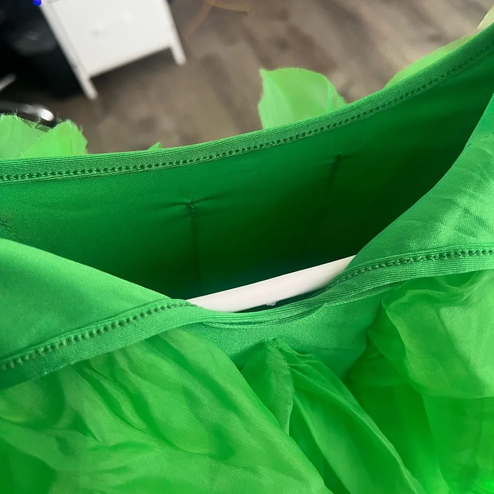 Green Ruffled Blouse - Picture 5 of 6